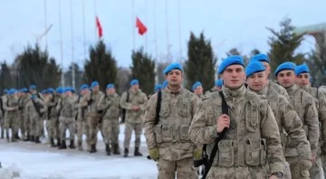 On binlerce Mehmetçik deprem bölgesinde 