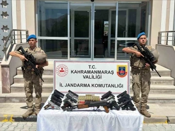 Operasyon düzenlenen ikametlerden cephane çıktı: 2 kişi tutuklandı
