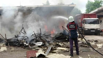 Ordu’da yıkılan işyerinde çıkan yangın paniğe neden oldu
