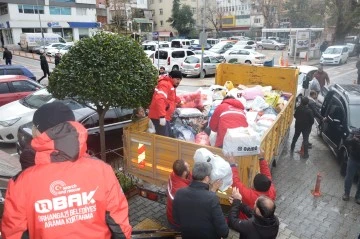 Orhangazililerden depremzedelere yardım