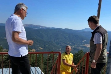 Orman personeli yangın gözetleme kulelerinde hazırda bekliyor
