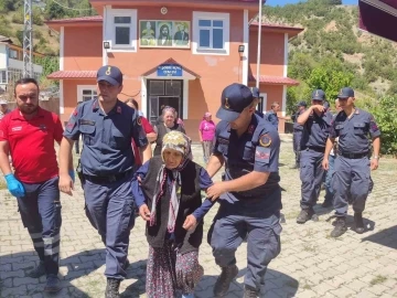 Ormanda kaybolan yaşlı kadın 20 saat sonra bulundu