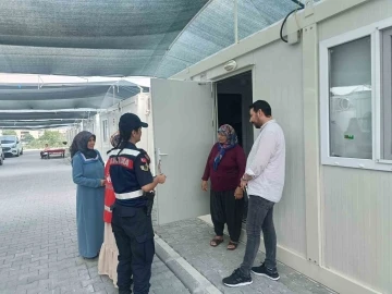 Osmaniye’de jandarma kadınlara KADES’i anlattı
