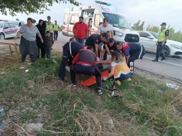 Osmaniye’de otomobil ağaca çarptı: 1’i çocuk 3 yaralı
