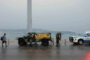 Otis Kasırgası’nın vurduğu Meksika’da 27 kişi öldü
