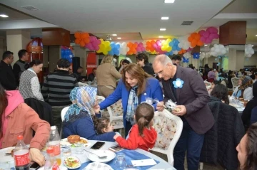 Otizmli öğrenciler iftar programında bir araya geldi
