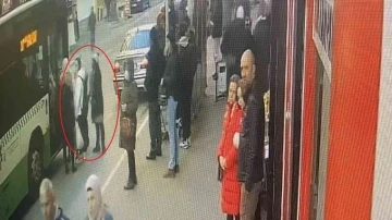 Bursa'da kılık değiştiren kadın yankesicilik çetesi