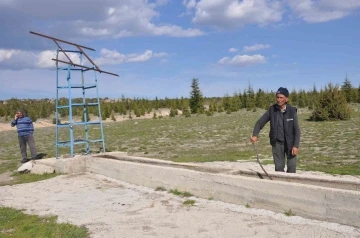 (ÖZEL) Köylülerin imece usulü aldığı güneş enerjisi paneli ve su motorunu çaldılar
