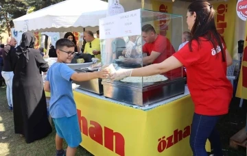 “Özhan Lezzetleri&quot; 2. Gastronomi Festivali’nde Bursalılarla buluştu