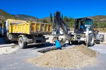 Pamukova’da iki mahalle daha güçlü altyapı ile buluştu
