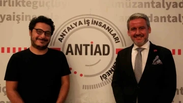 Para kazanmanın unutulmuş sırlarını ANTİAD üyelerine anlattı
