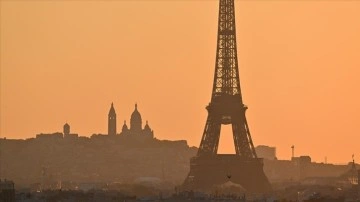 "Paris Nefes Alıyor" etkinliği kapsamında kent gün içinde araç trafiğine kapatıldı