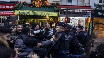 Paris'te terör örgütü PKK destekçilerinin olaylı gösterisi işletmeleri mağdur etti