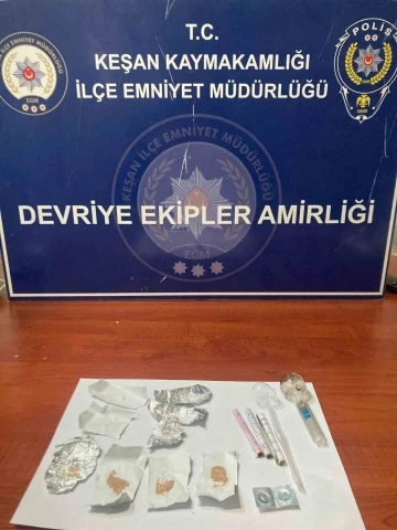 Polisin durdurduğu şüpheliden uyuşturucu çıktı
