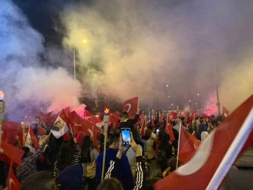 Pursaklar’da Cumhuriyet Bayramı kutlamaları geceyi aydınlattı
