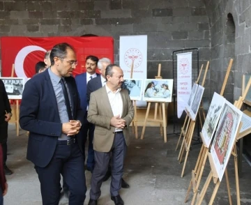 &quot;100 Yıldır Aynı Aşk ve Heyecanla&quot; Fotoğraf Sergisine yoğun ilgi
