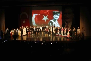Bursa'da &quot;İz&quot; gösterisi Atatürk’ün hatıralarını yaşatıyor