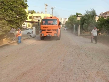 &quot;Temiz Kozan” ile mahalleler ve sokaklar temizleniyor
