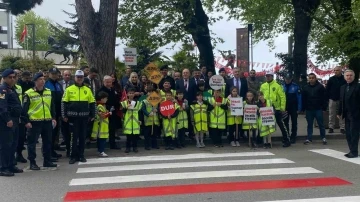 &quot;Yayalar Kırmızı Çizgimiz&quot; dediler, farkındalık oluşturdular
