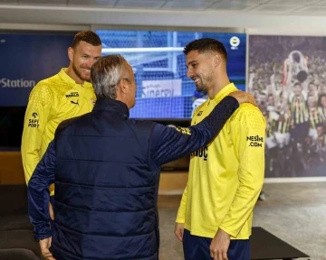 Rade Krunic: “Fenerbahçe’nin oyuncusu olmayı çok ama çok istedim”
