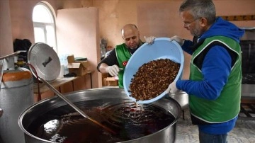 Ramazanda kurdukları aşeviyle Bursa'dan Malatya'ya gönül köprüsü oldular