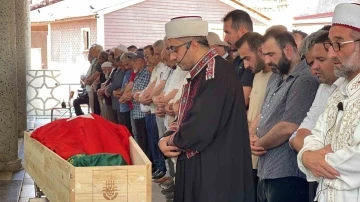 Rize’de silahlı kavgada hayatını kaybeden eski belediye başkanı toprağa verildi
