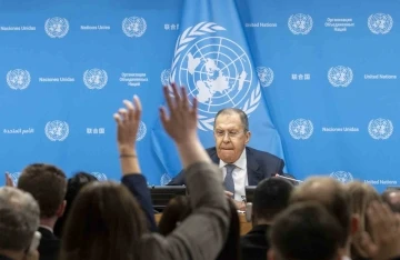 Bakan Lavrov: “Uçak kazasıyla ilgili BM Güvenlik Konseyi’nden acil toplantı talep ettik”