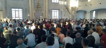 Sahabe Camii’nde ilk namaz kılındı
