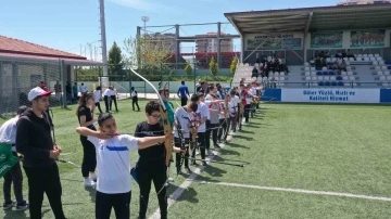 Şahinbey’de okçuluk turnuvası düzenledi
