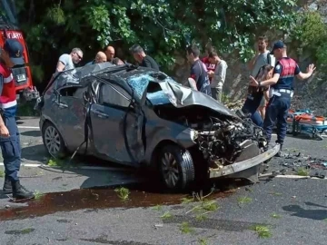 Sakartepe rampasında araç uçtu, kadın doktor sürücünün parmağı koptu
