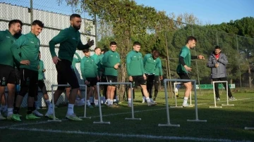 Sakaryaspor, Erzurumspor mesaisinde
