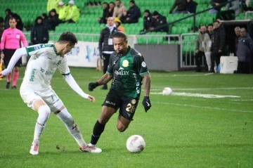 Sakaryaspor, şampiyonluk hedefine emin adımlarla ilerliyor
