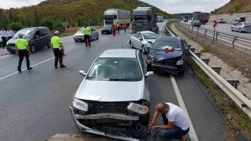  3 kişinin öldüğü 10 kişinin yaralandığı kaza yerine yakın yine kaza: 6 yaralı