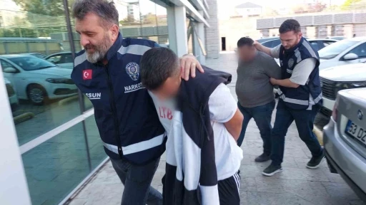 Samsun’da metamfetamin ve uyuşturucu hapla yakalanan 2 ayrı kişi tutuklandı
