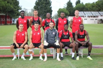 Samsunspor’un 10 yeni transferi görücüye çıktı
