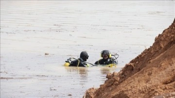 Şanlıurfa'da tırıyla sele kapılan sürücünün cesedi bulundu