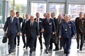 Savunma Bakanı Güler, NATO Karargahında
