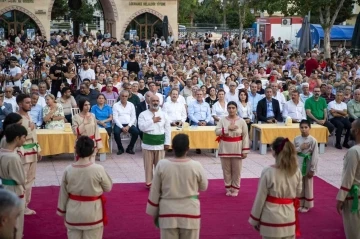 Seçer: &quot;Mersin’de huzuru sağladığınız zaman Türkiye’de huzuru sağlarsınız&quot;
