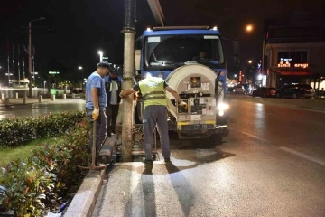 Şehir uykuda, BUSKİ iş başında
