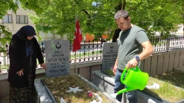 Şehit annesinden duygulanan sözler: &quot;Rüyamda beni bayramlaşmaya çağırdı&quot;
