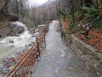 Selde zarar gören Samandere Şelalesi onarıldı
