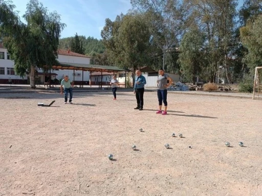 Seydikemer’de bocce turnuvası heyecanı başladı
