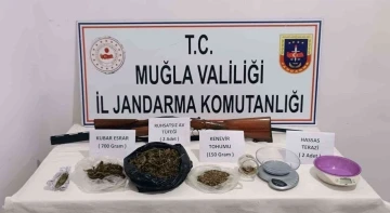 Seydikemer’de jandarma ekipleri uyuşturucuya geçit vermiyor
