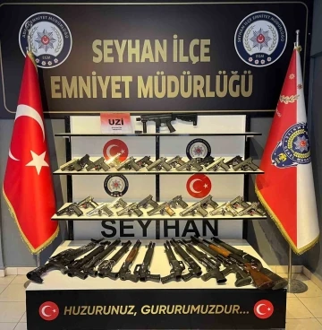 Seyhan’da polis 40 ruhsatsız silah ele geçirirken, aranan 278 kişiyi yakaladı
