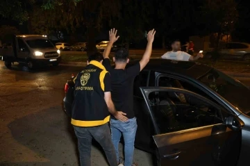 Seyhan polisi 34 silah ele geçirirken, 201 suçluyu yakaladı
