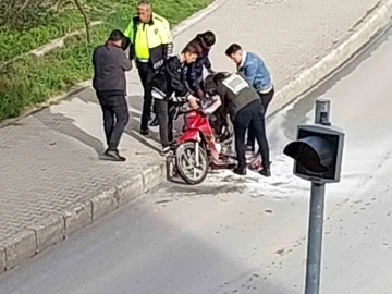 Seyir halindeki motosiklet alev aldı
