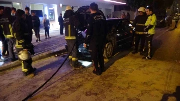 Seyir halindeyken alev alan aracın motoru kül oldu
