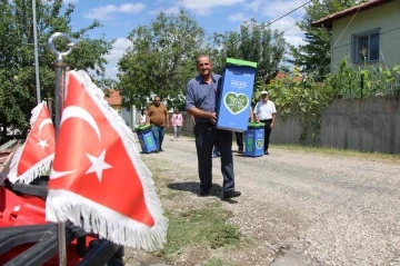 Sıfır Atıkta örnek köy: Her evde geri dönüşüm kutusu
