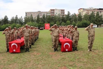 Siirt İl Jandarma Komutanlığında temsili askerlik heyecanı yaşandı
