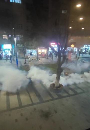 Siirt’te, Van olaylarını protesto eden gruba polis müdahalesi: 4 gözaltı
